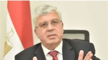 7 جامعات مصرية.. أسماء المكلفين في أحدث حركة تعيينات لعمداء ونواب رؤساء الجامعات